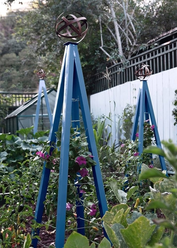 Modern Garden Obelisk Azul Blue Finish Decorative Orb Finial