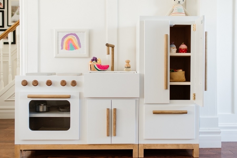 Modern Kids Play Kitchen White Farmhouse Sink Vertical Wood Handles