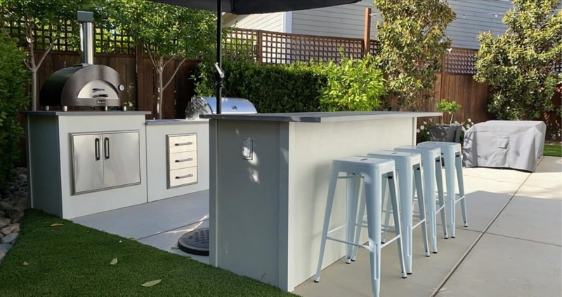 Modern Outdoor Bar Stools: Sit In Style With The 7 Best Brands of 2024