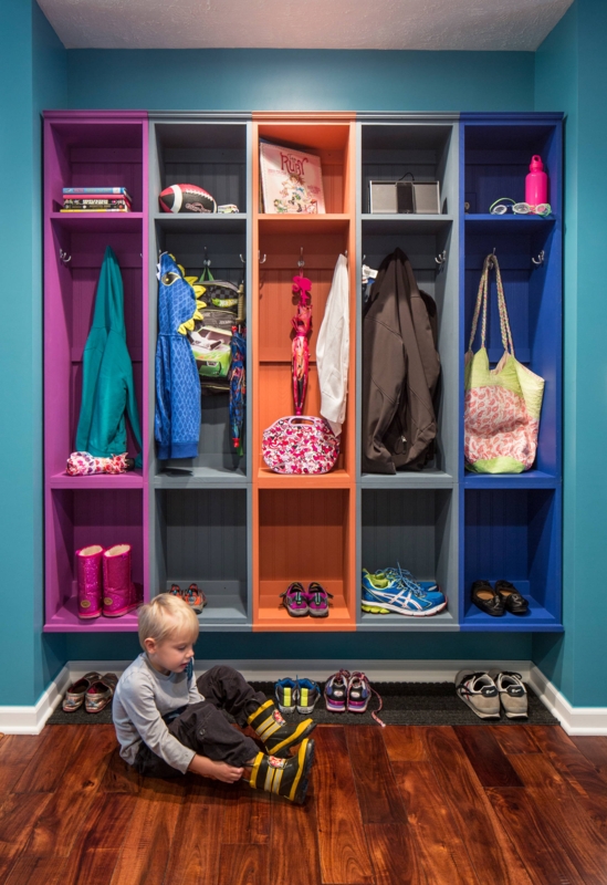 Mudroom Lockers with Floating Design and Multi-Color Finish