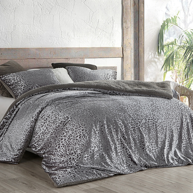 Oversized Comforter Silver Leopard Print Sherpa Fleece Lining Metallic