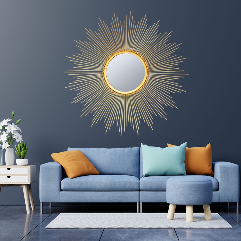 Oversized Starburst Mirror: Metallic Gold Finish with Radiant Spokes