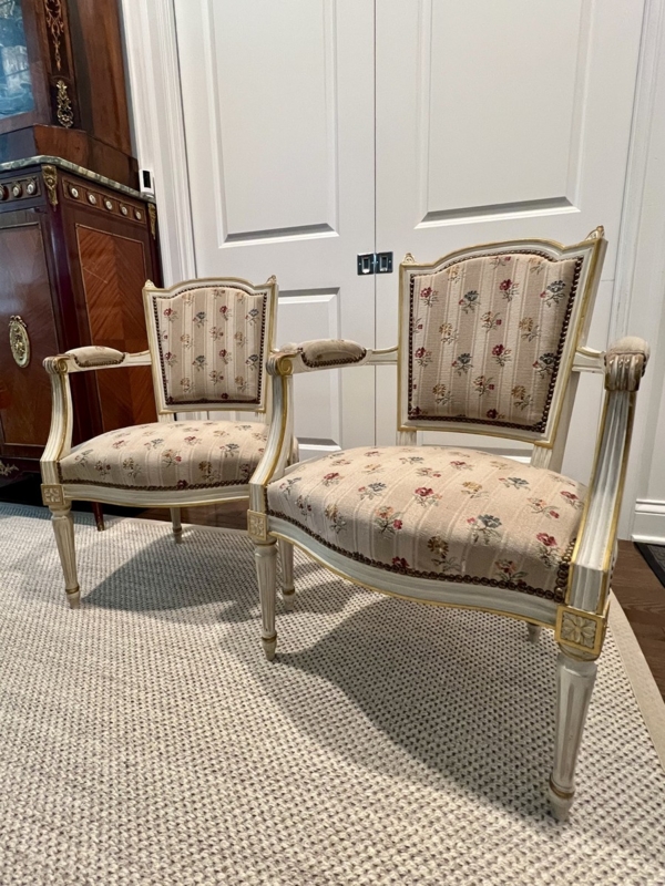 Pair of Arm Chairs with Cream Floral Upholstery and Gilded Trim