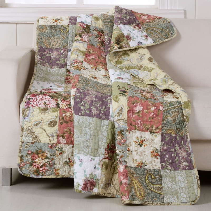 Patchwork Quilt Sage Rose Floral Paisley Vermicelli Scalloped