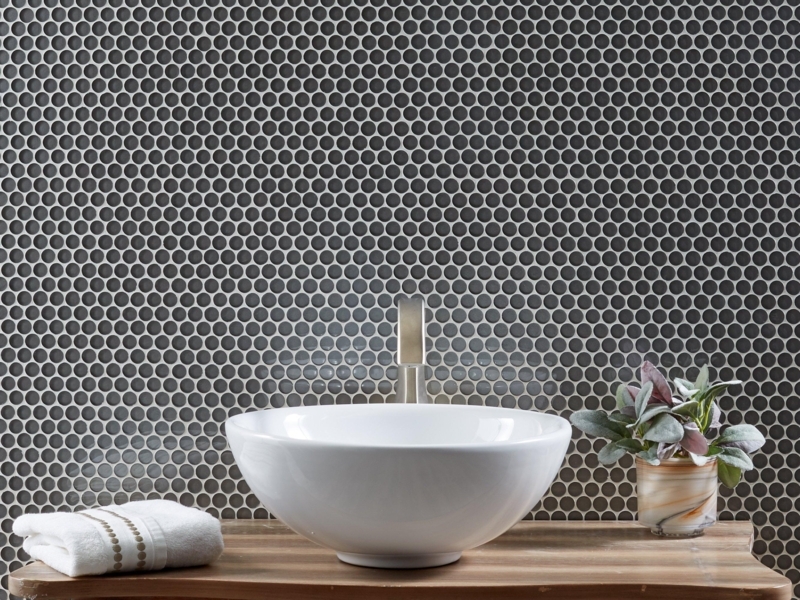 Penny Mosaic Tile: Glossy Charcoal Grey Glass for Modern Bathroom
