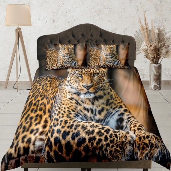Photorealistic Wildlife Bedding Set with Bold Jaguar Print