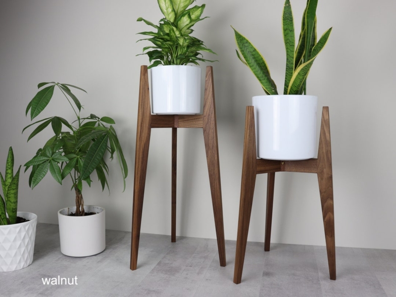 Plant Stand: Mid-Century Tripod Base with Tapered Legs