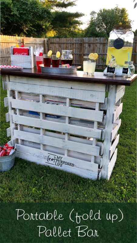 Portable Folding DIY Pallet Bar - great for weddings, tailgating and more!  - My Repurposed Life