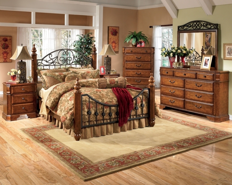 Poster Bed Set Wrought Iron Inserts Turned Posts Honey Brown