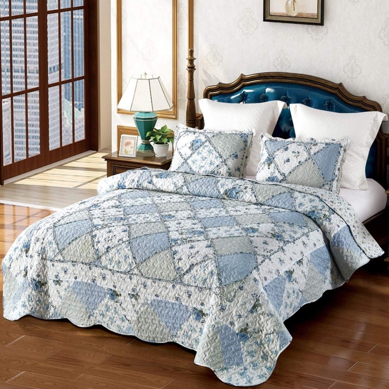 Quilt Set Blue Floral Patchwork Gingham Print Scalloped Edge