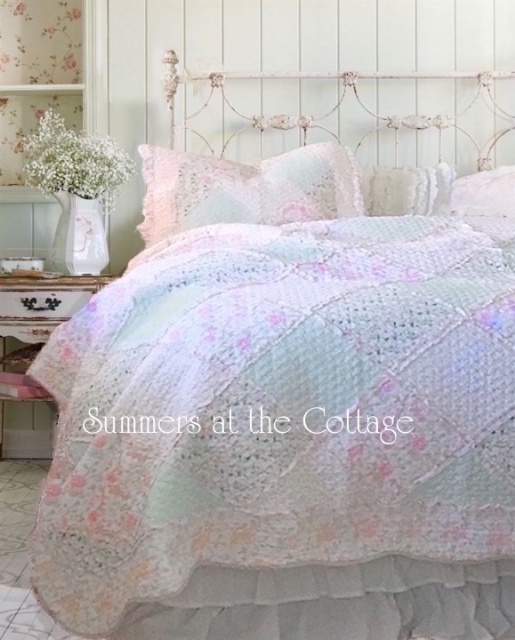 Quilt Set Pastel Patchwork Ruffled Edges Mint Green Floral Roses