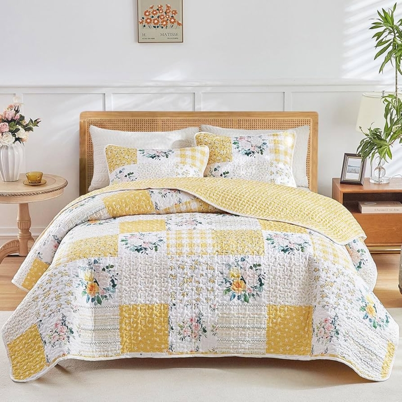 Quilt Set Sunshine Yellow Floral Patchwork Scalloped Wavy Quilting