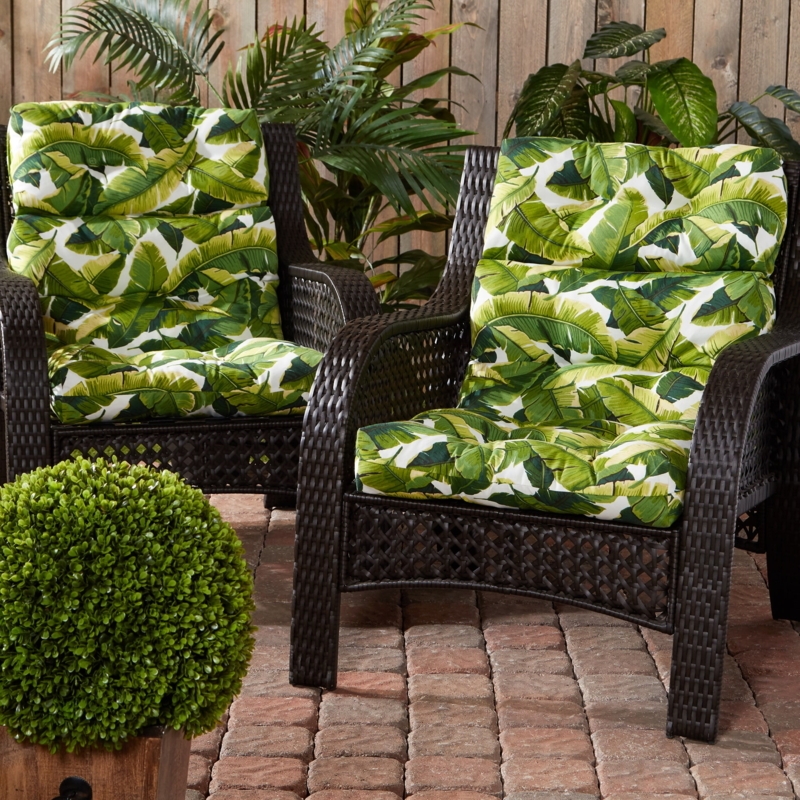 Resort Cushion: Botanical Green Palm Leaf Print, Segmented Pad