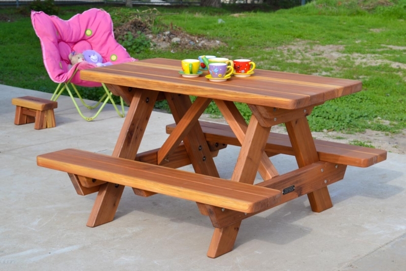 Slatted Kids Picnic Table with Rounded Corners and X-Brace Support