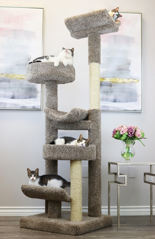 Solid Wood Cat Furniture Staggered Design Handcrafted Sisal Rope Posts
