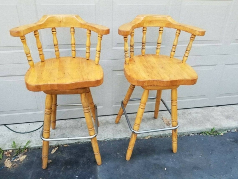 Traditional Spindle Back Bar Stool with Curved Arms and Honey Finish