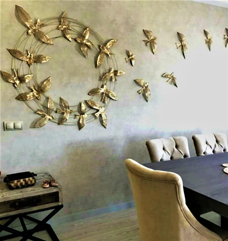 Wall Sculpture Dimensional Gold Swallows On Circular Frame Base