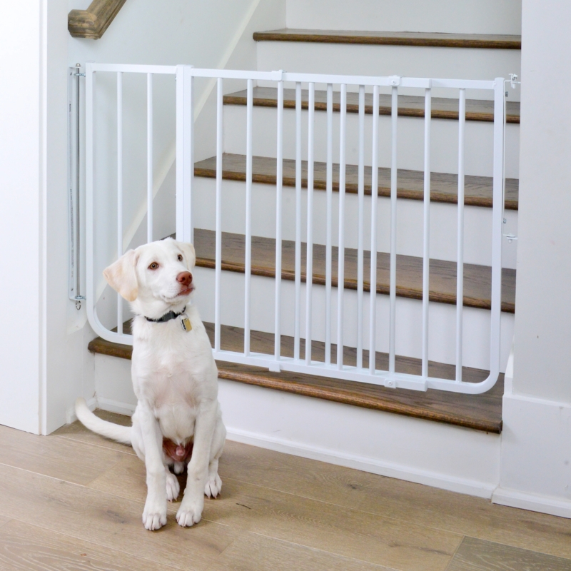 White Metal Safety Gate Hardware Mounted Adjustable Stair Barrier (74/75)