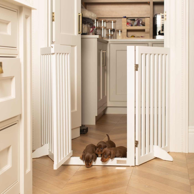 White Wooden Dog Gate Freestanding Folding Shaker Style Barrier (71/75)