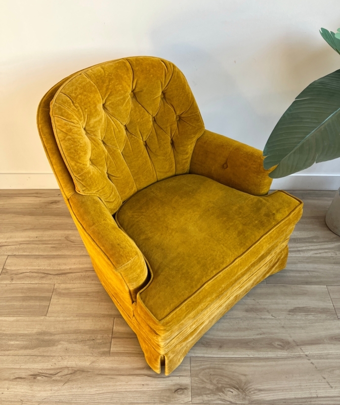 Accent Chair: Vintage Mustard Yellow, Diamond Tufting, Skirted Base