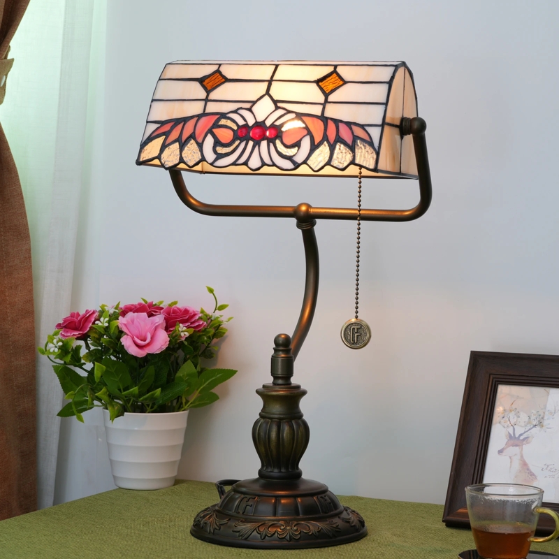 Banker Lamp Baroque Stained Glass Ornate Base Medallion Pull Chain