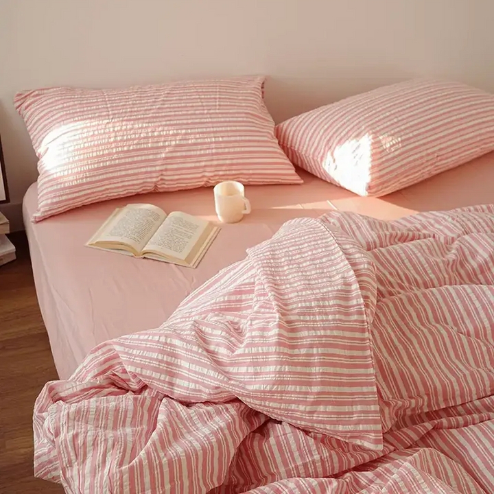 Bedding Set: Bubble Pink Seersucker Stripes, Crinkled Finish