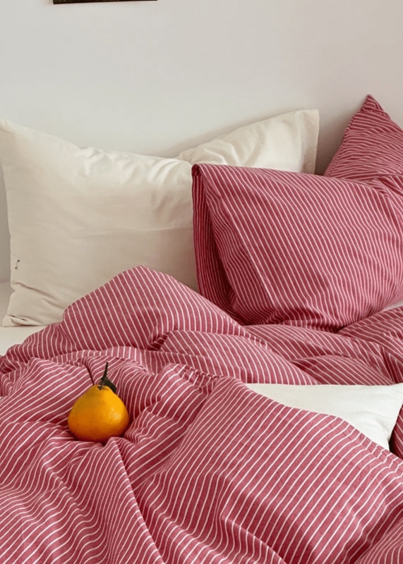 Bedding Set: Thin Muted Red Pinstripe, Lived In Look
