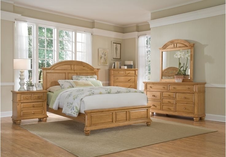 Bedroom Set Bun Feet Arched Headboard Recessed Panels Traditional Honey Wood