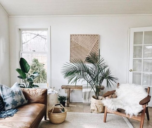 Boho Chic Living Room Set with Shaggy Texture and Cognac Leather Sofa