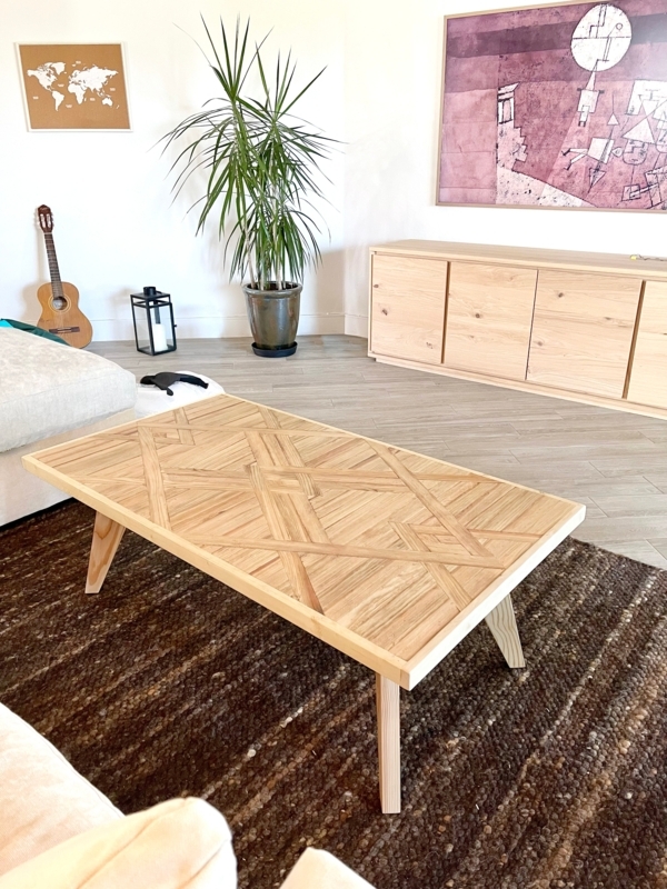 Coffee Table with Modern Geometric Inlay and Splayed Tapered Legs