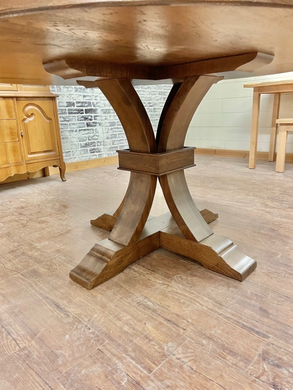 Curved Wood Pedestal Dining Table with Stepped Feet Modern Farmhouse