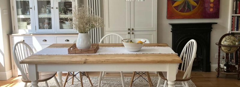 Dining Table Dual Tone Finish Turned Legs Mixed Seating Planked Top