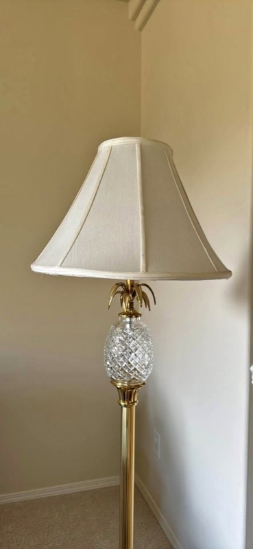 Floor Lamp Traditional Crystal Pineapple Motif with Fluted Pole