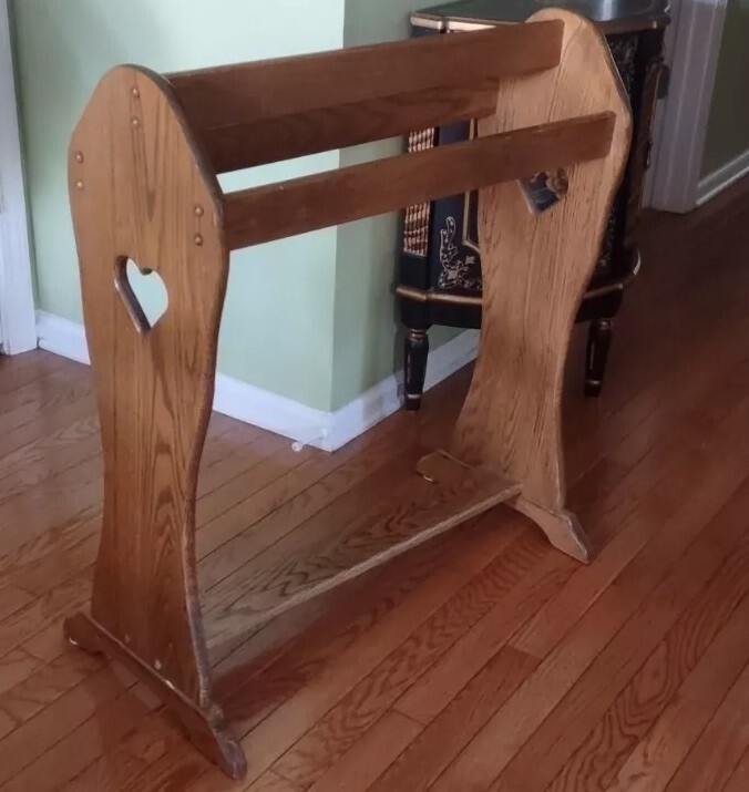Freestanding Quilt Rack Lower Shelf Dual Rails Shaped Sides Farmhouse