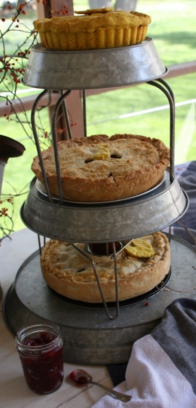 Galvanized Metal Pie Tower, 3-Tier with Curved Wire Supports