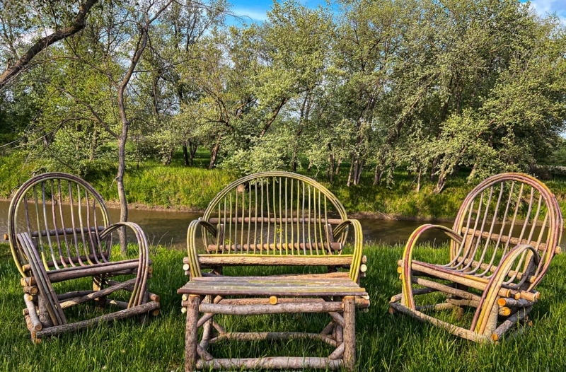 Garden Furniture Set: Four-Piece Rustic Twig with Slat-Top Table