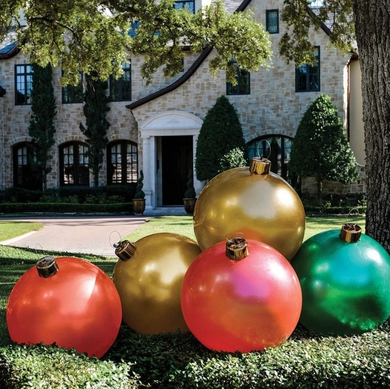 Giant Lawn Ornaments Reflective Surface Wire Loop Caps Metallic Globes