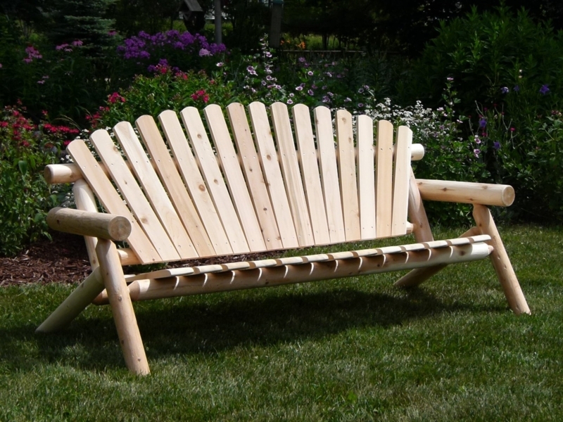 Log Outdoor Bench with Fan Back Design and Slatted Seat