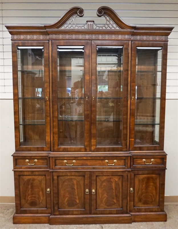 Lot - George III Style Mahogany Two-Part China Cabinet by Heritage, H:  85-1/4 x W: 64 x D: 17 inches