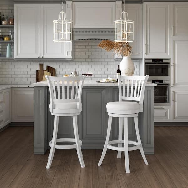 Modern Farmhouse Swivel Barstool with Slatted Back and Circular Footrest