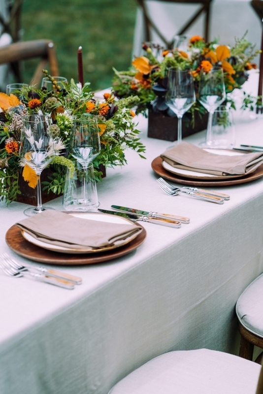 Natural Wood Charger Plates, Matte Finish, Rustic Elegant Event Decor