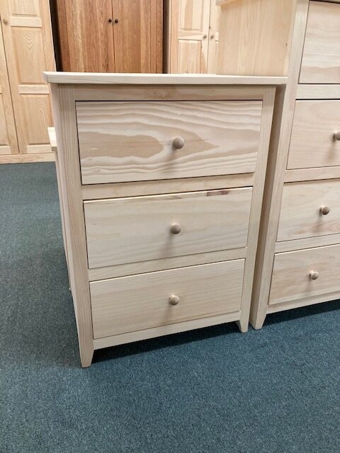 Nightstand Shaker Pine Tapered Legs Three Drawers Wooden Knobs