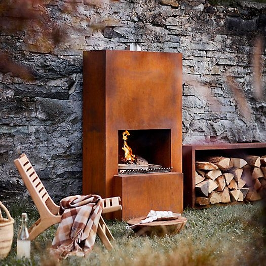 Outdoor Fireplace Rusted Steel Vertical Monolithic Profile