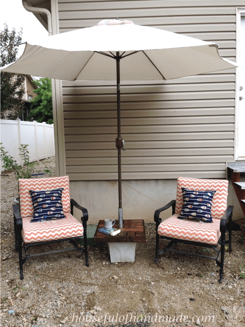 Outdoor Umbrella Table Slatted Wood Top Stand Hybrid Weighted Base