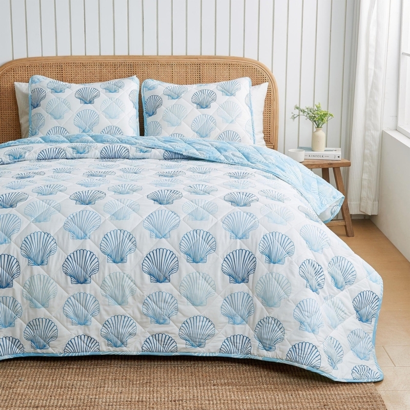 Quilt Set Diamond Quilting Coastal Blue Seashell Print