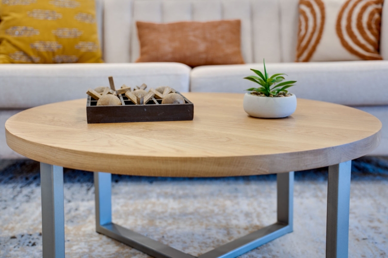 Round Coffee Table with Geometric Silver Metal Frame