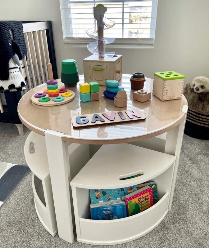Round Kids Play Table Set with Nesting Chairs and Acrylic Mat