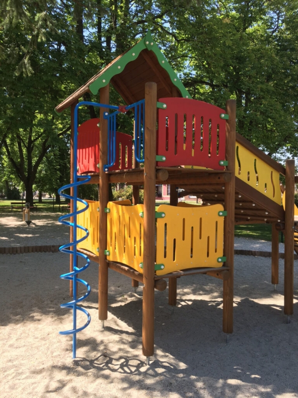 Scalloped Roof Play Structure with Spiral Fireman's Pole, Primary Colors