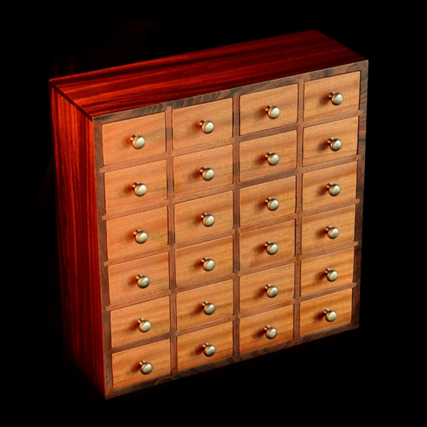 Small Drawer Cabinet with Contrasting Wood Grains