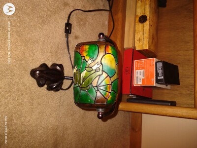 Table Lamp Stained Glass Frog Motif Lily Pad Base Barrel Shade